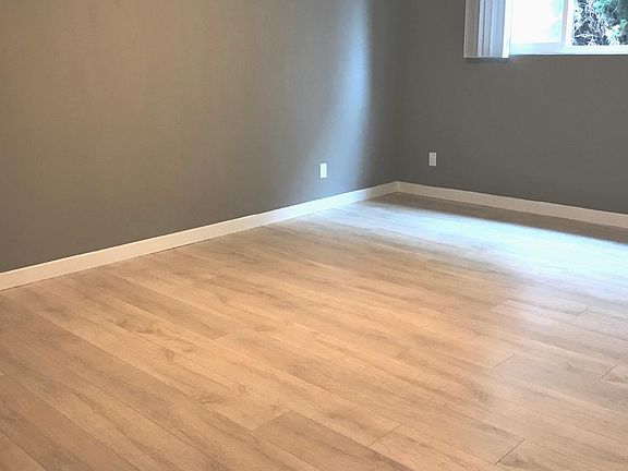 5th image of 4647 Alabama St