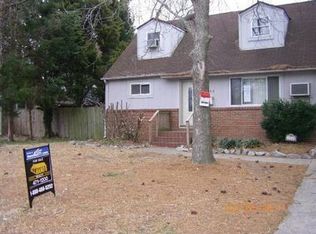 1049 Hunting Hill Ln, Virginia Beach, VA 23455