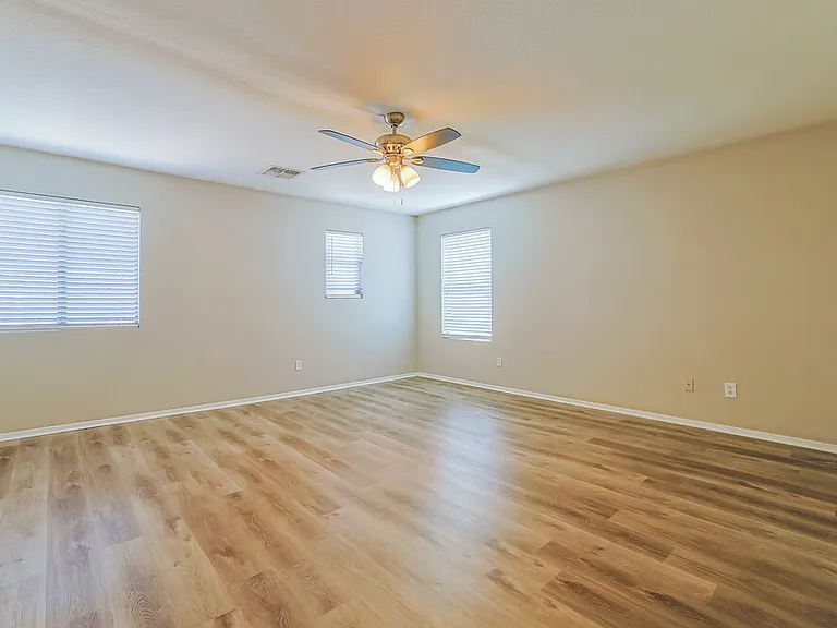 2445 W Spencer Run — Photo 7