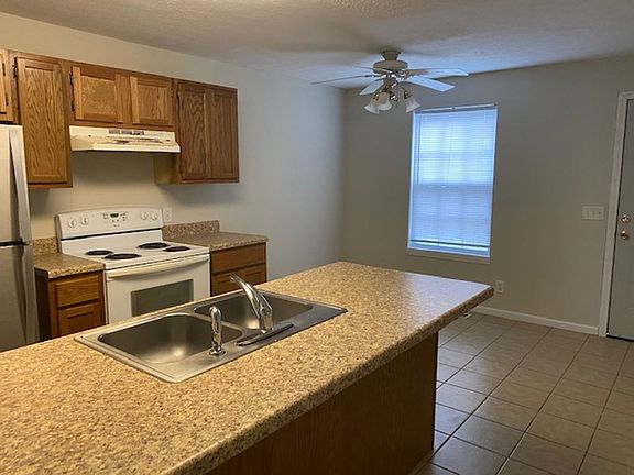 5th image of 1300 Byrne Ave Unit A