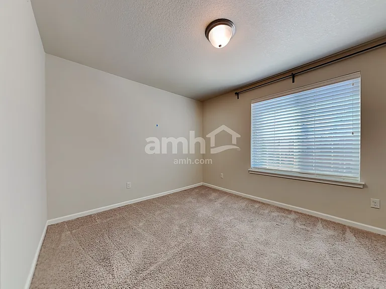 3208 NE 75th Way — Photo 17