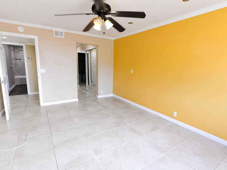 2501 S El Camino Real #202 — Photo 15