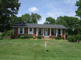 124 Dillon Dr, Hendersonville, TN 37075
