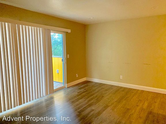 4th image of 25021 Cypress Ave APT 4