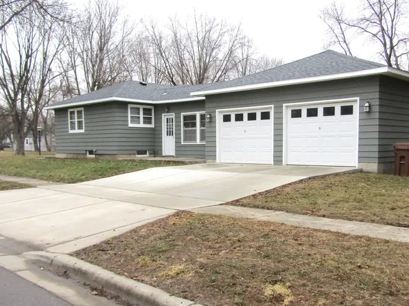 1202 N 5th St, Montevideo, MN 56265