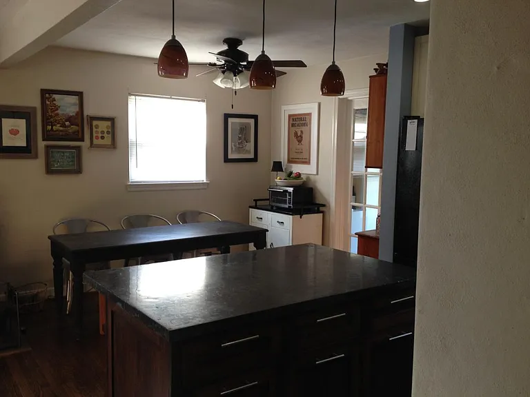 1222 Maplewood Ave — Photo 2