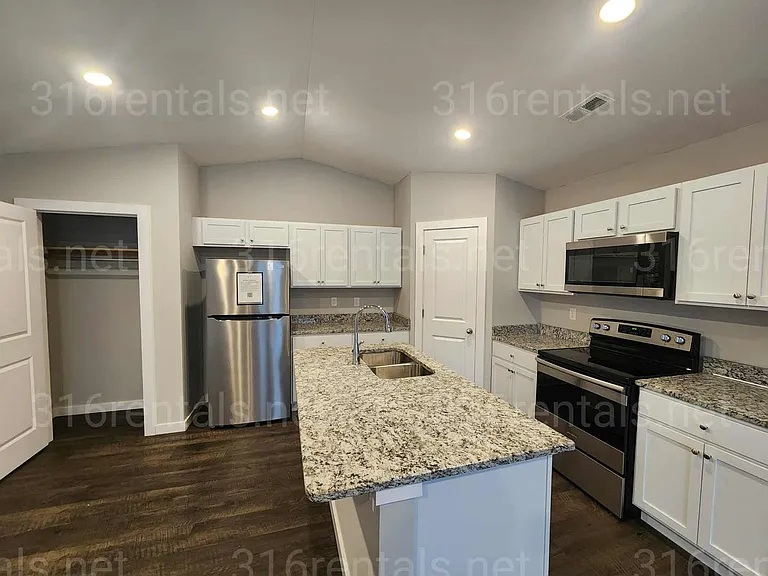 1813 E 69th Ct N — Photo 13