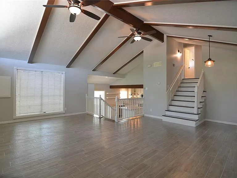19118 Challe Cir W — Photo 10