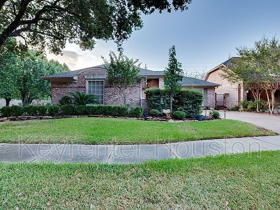 2nd image of 13706 Holly Lynn Ln