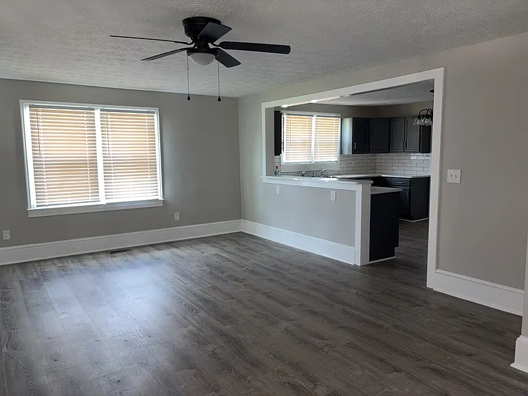 806 Pelzer Hwy — Photo 9