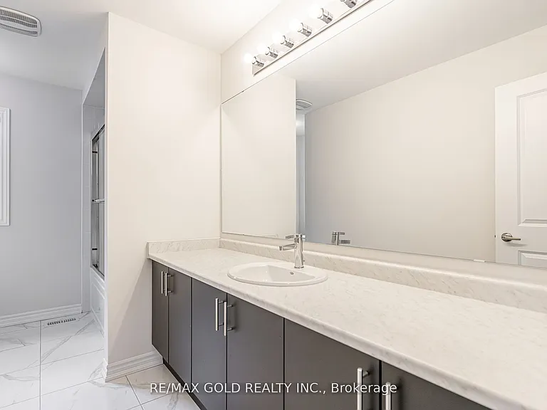 33 Gilham Way — Photo 38