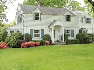 332 Heathcote Rd, Scarsdale, NY 10583