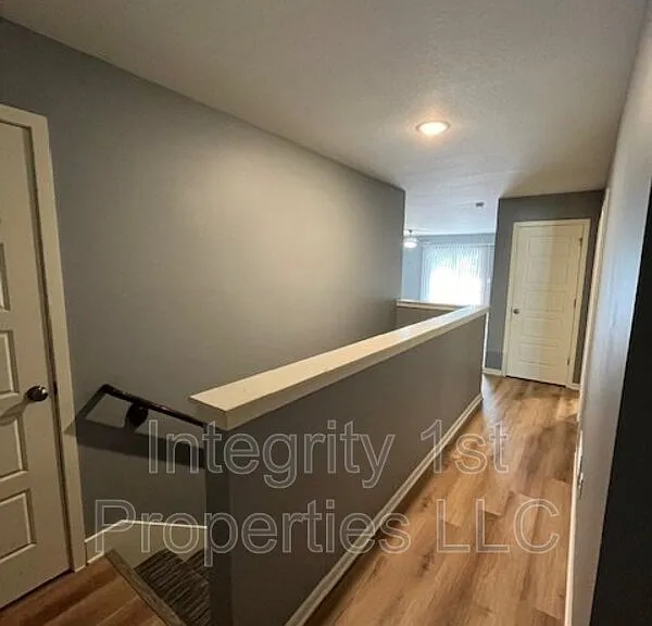 6323 NE 44th St — Photo 5