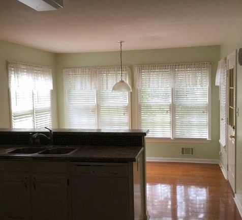 3rd image of 2701 Eastmont Trl