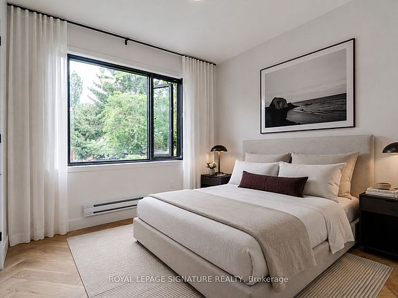 3rd image of 390 Palmerston Blvd