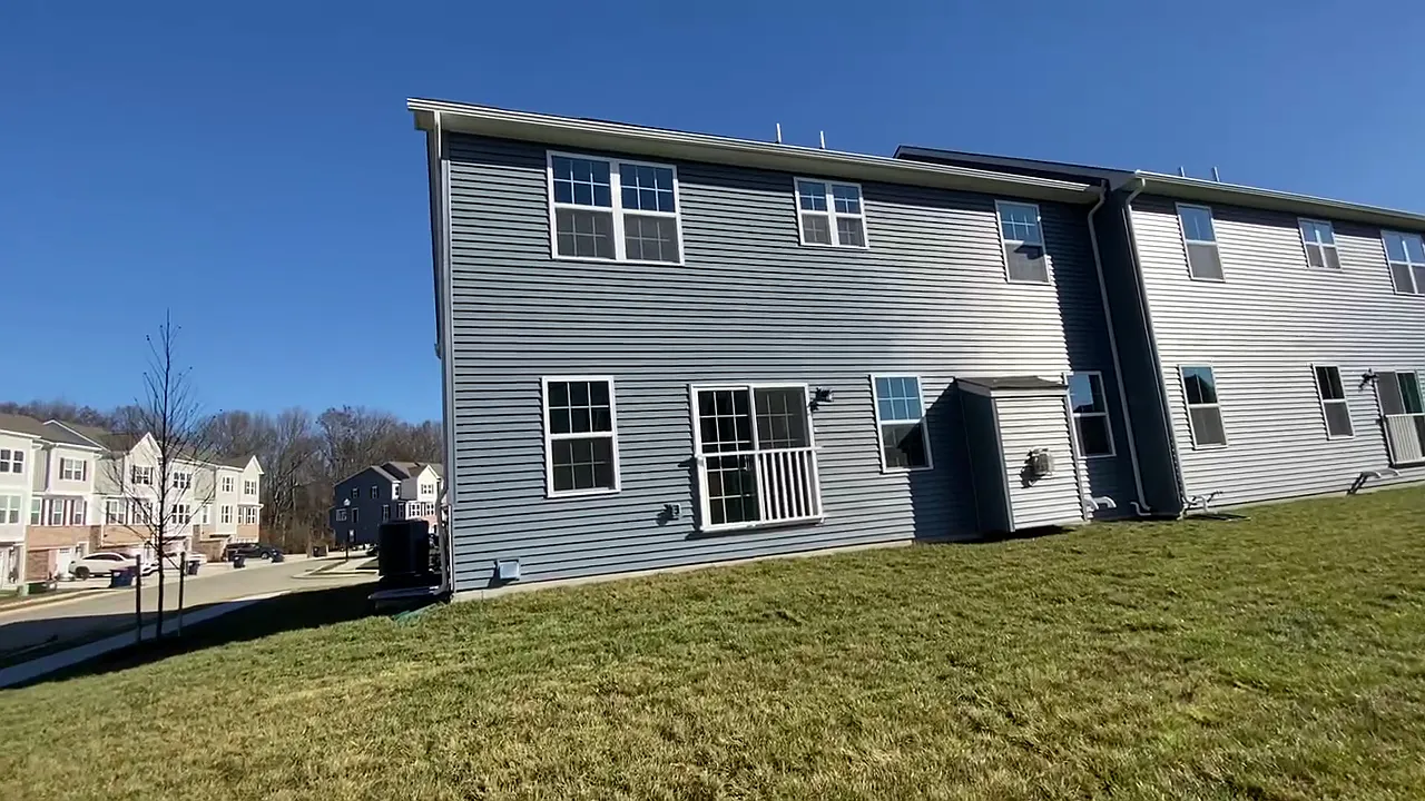 4 bed, 3.5 bath, 3100 sqft, $2,899 — Photo 3
