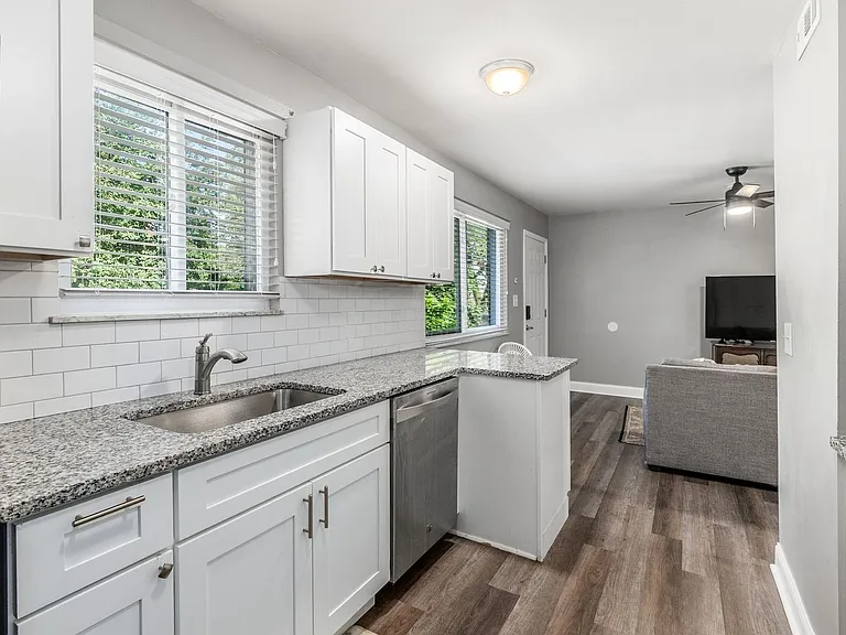 2103 Iuka Ravine — Photo 25