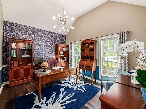 3rd image of 6517 Ballantrae Pl