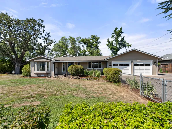 1711 Roberts Rd, Medford, OR 97504