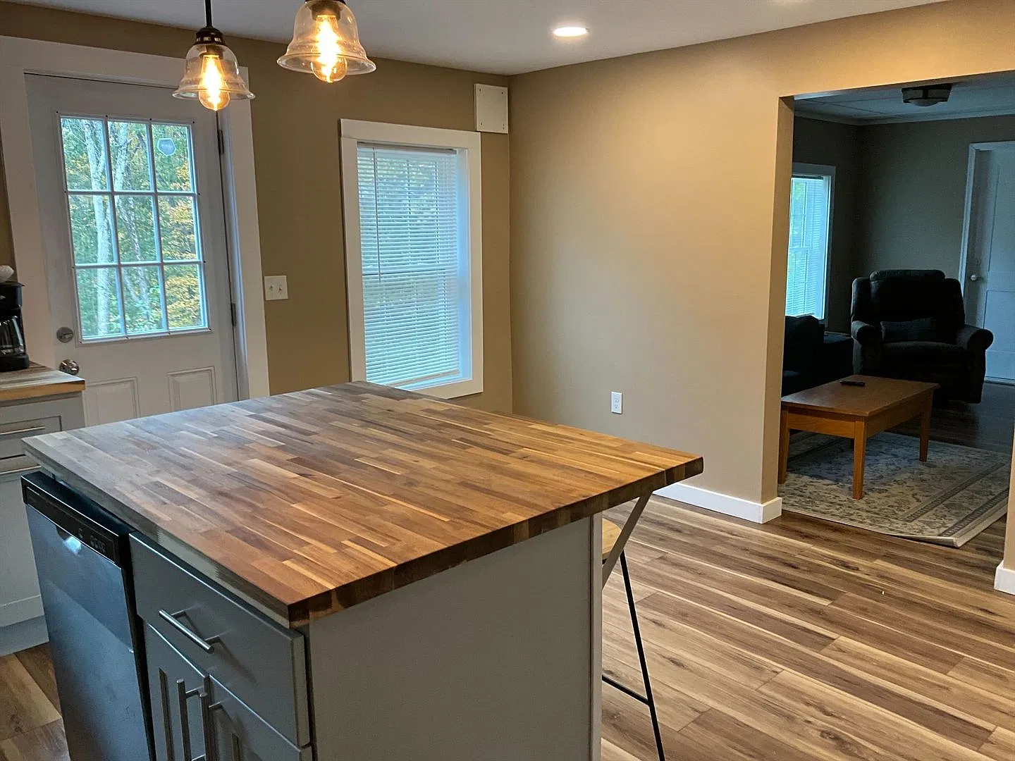 Beautiful 3 Bedroom Apartment W/ Laundry Room on Premises - Marlborough, NH — Photo 2
