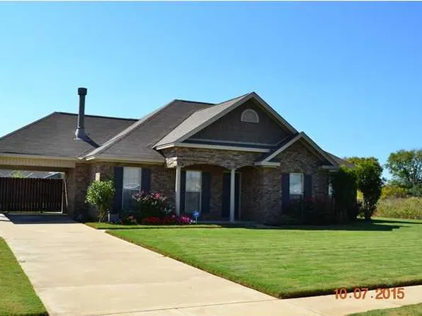 1911 Clear Branch Rd, Deatsville, AL 36022