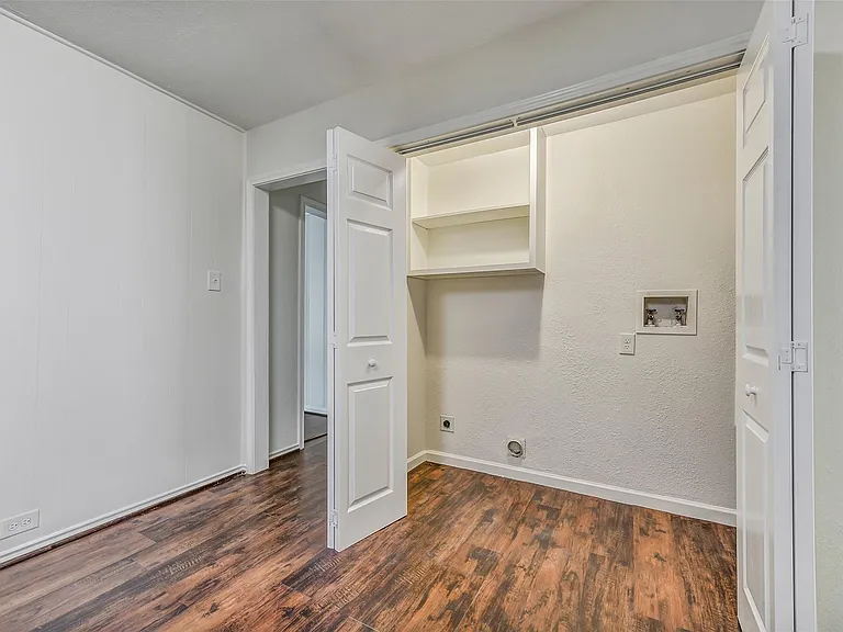 809 Chestnut St — Photo 11