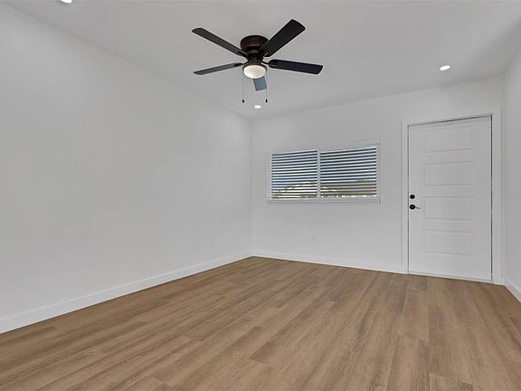 3rd image of 6121 MYRTLEWOOD ROAD