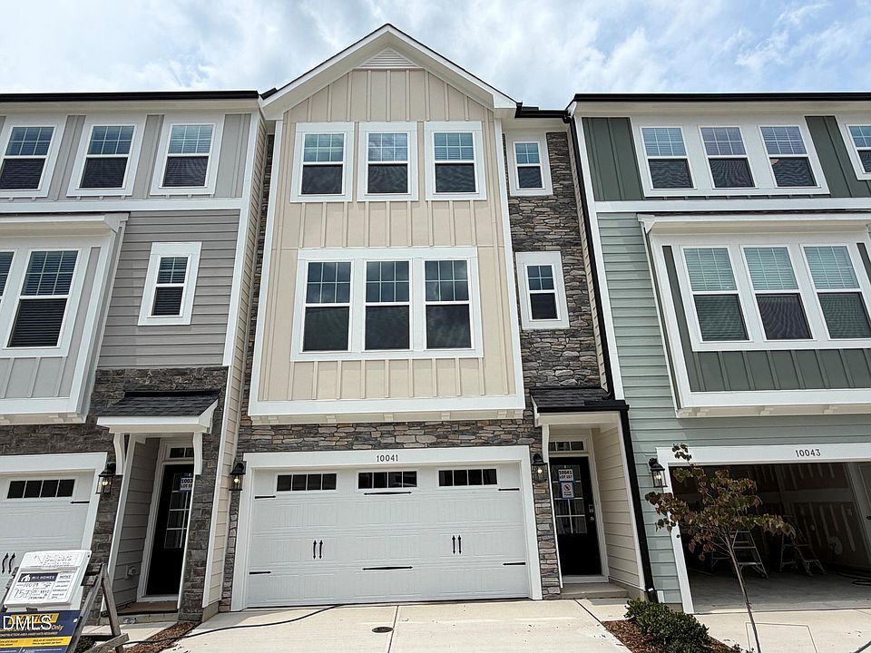 1st image of 10041 Secluded Garden Dr #157