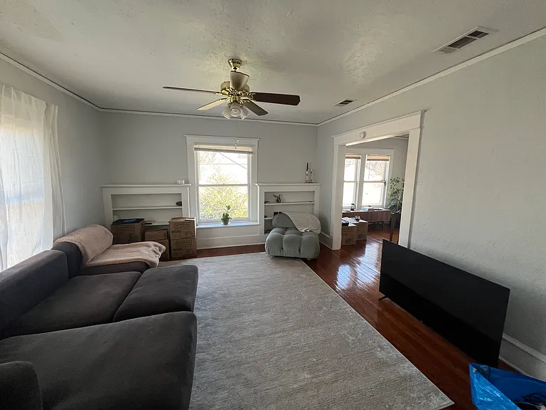 5602 Worth St — Photo 21