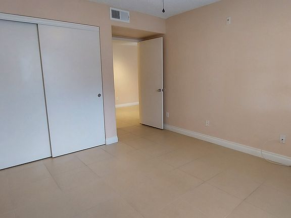 5th image of 230 Mission Newport Ln APT 107