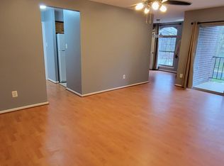3300 Woodburn Village Dr APT 22, Annandale, VA 22003