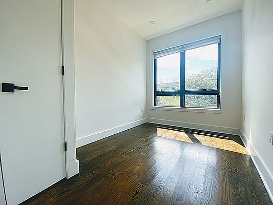 2nd image of 201 Marion St #2RR