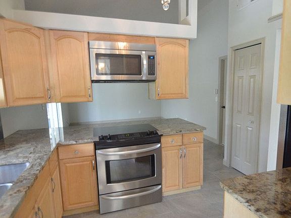4th image of 732 Mimosa Ct