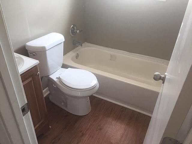 2nd image of 2338 Bolton Rd NW APT 11