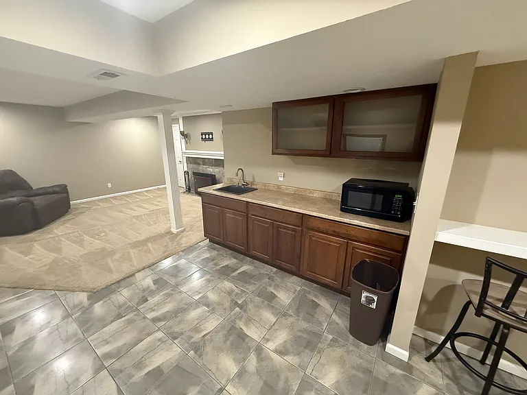 3601 NW 85th Ter — Photo 5