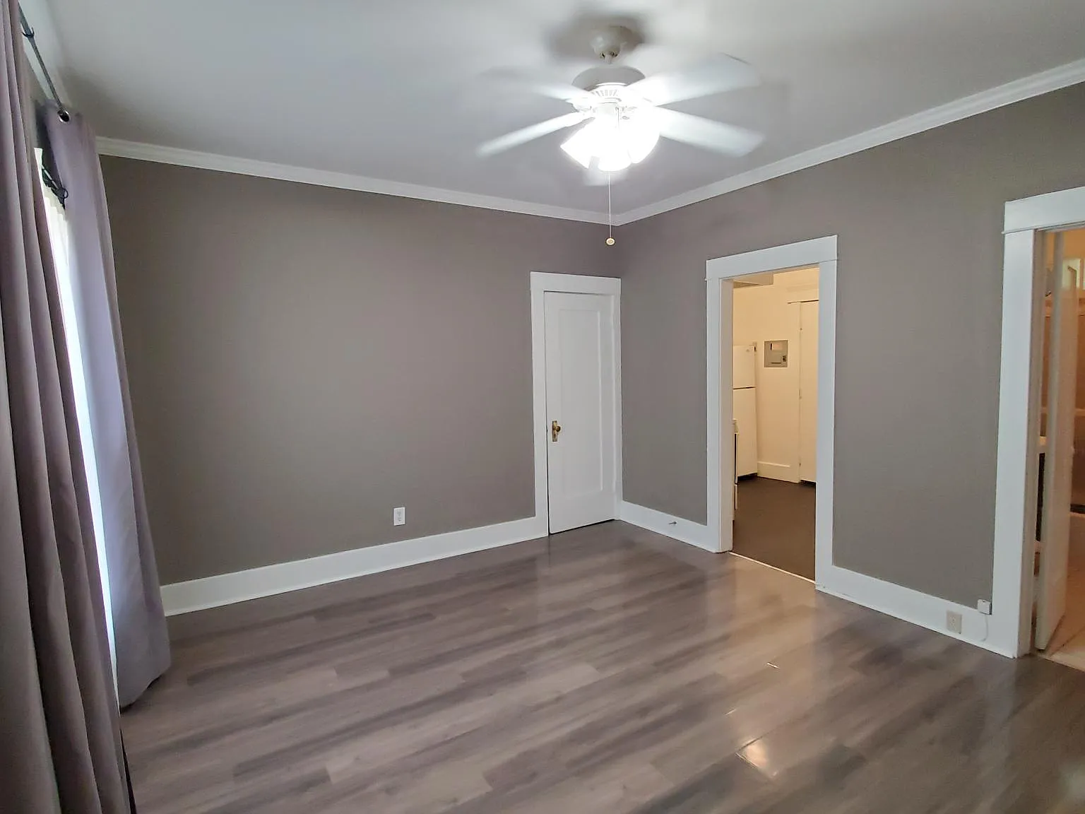 Studio, 400 sqft, $1,545 — Photo 4
