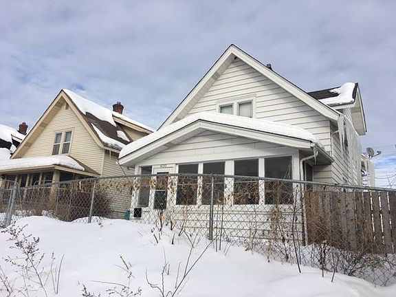 2nd image of 4255 Chicago Ave