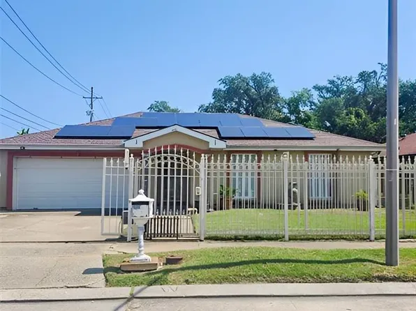 8041 Pebble Dr, New Orleans, LA 70128