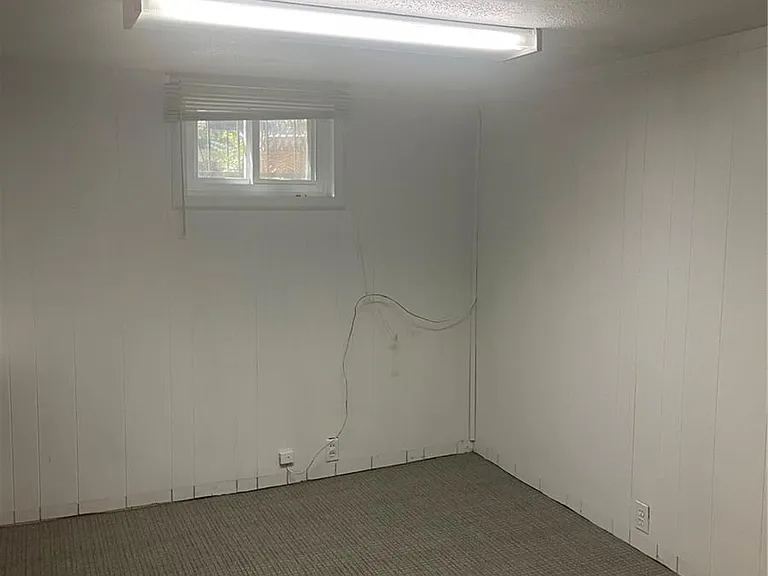1143 S Corona St — Photo 24