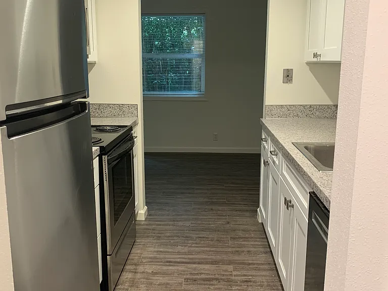 Foothills Apartments — Photo 3