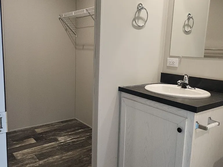 3713 Windmill Rd — Photo 3