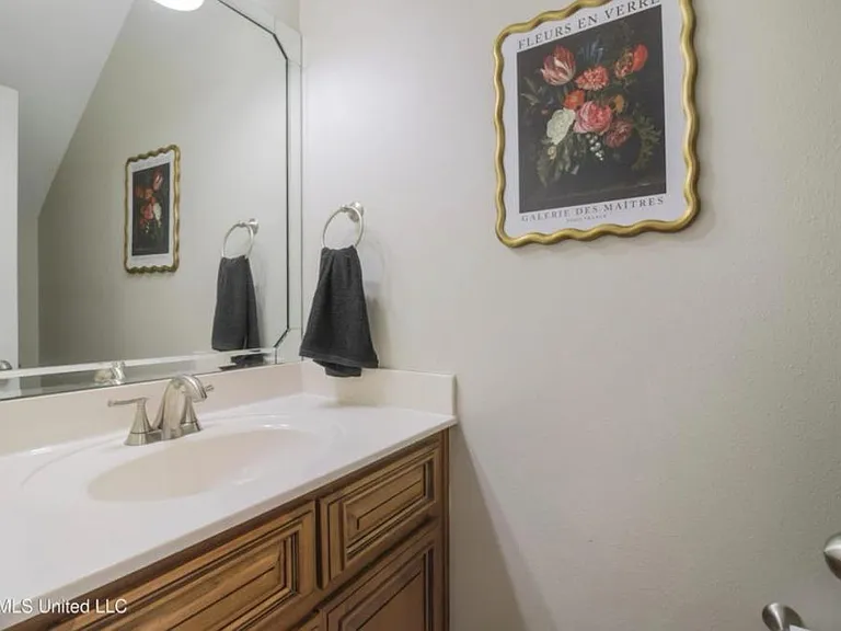 3548 Riverbend Cv — Photo 17