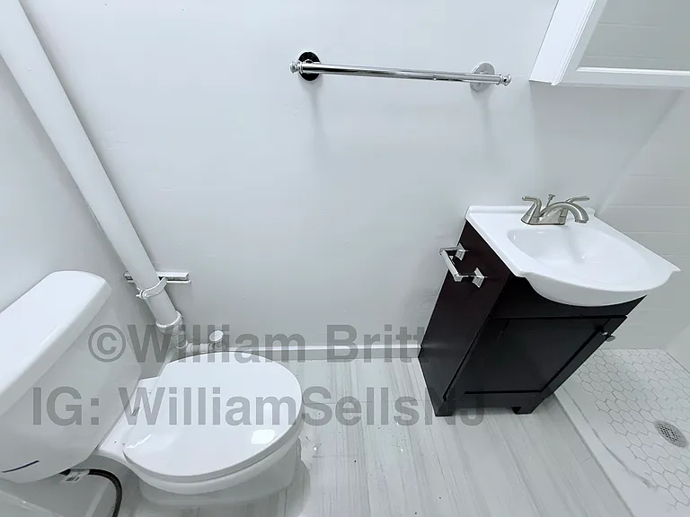 164 Sterling Ave #162D — Photo 5