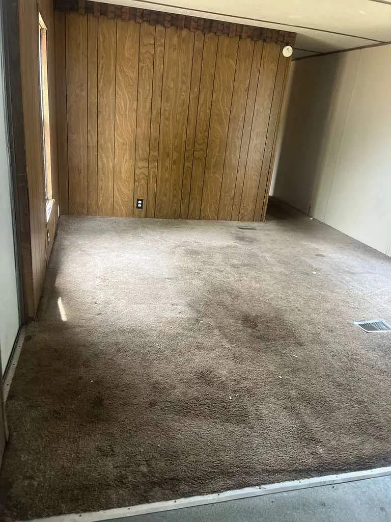 2 bed, 700 sqft, $700 — Photo 2