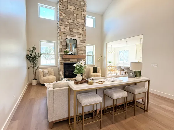 1042 E Lester Dr, Ogden, UT 84405