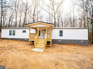 42 Garden Lake Dr, Carrollton, GA 30116