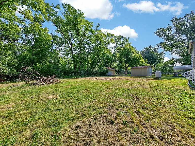 904 Locust Corner Rd — Photo 40
