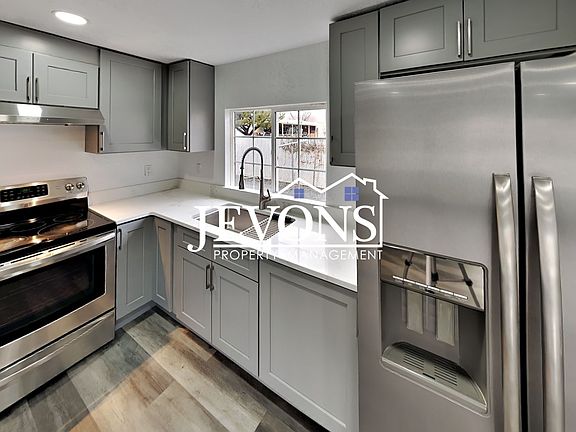 3rd image of 1807 Swan Ave
