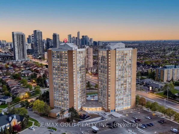 35 Trailwood Dr #1911, Mississauga, ON L4Z 3L6