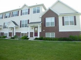 1573 W Turtle Creek Ln, Round Lake, IL 60073